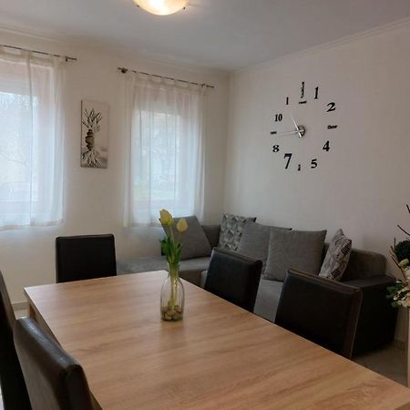 Apartmancentrum Гюла Екстериор снимка