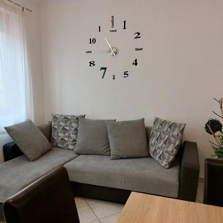 Apartmancentrum Гюла Екстериор снимка