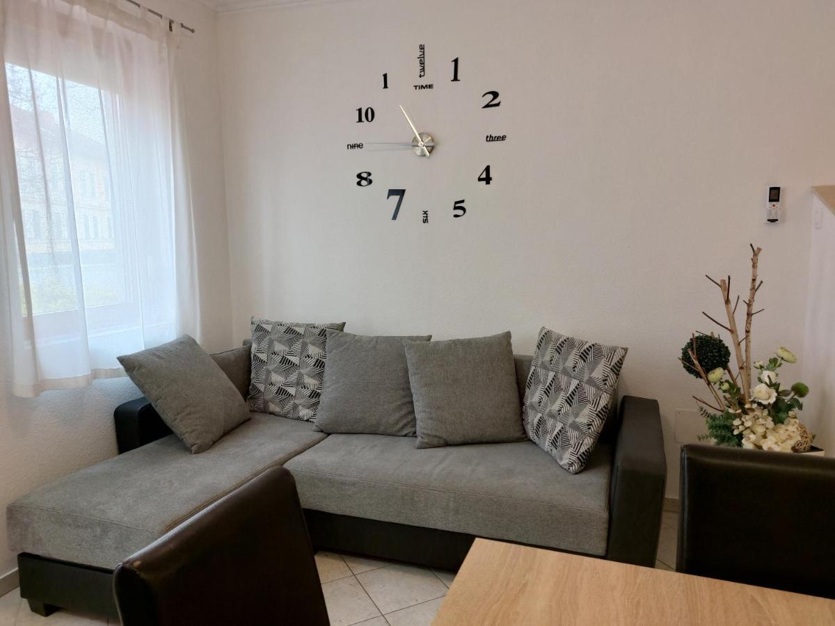 Apartmancentrum Гюла Екстериор снимка