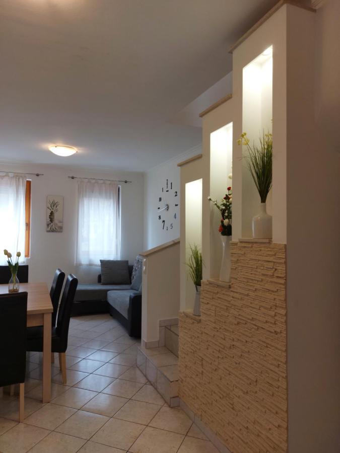 Apartmancentrum Гюла Екстериор снимка